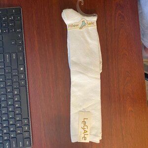 Knee High-Length Socks Single Pair "White"